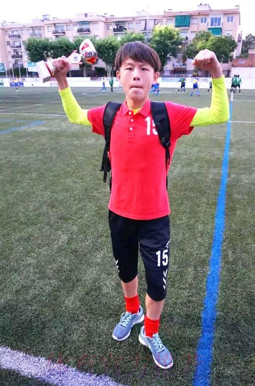 U14“马斯诺杯”不败夺冠 坚定“走脚下”战术信心